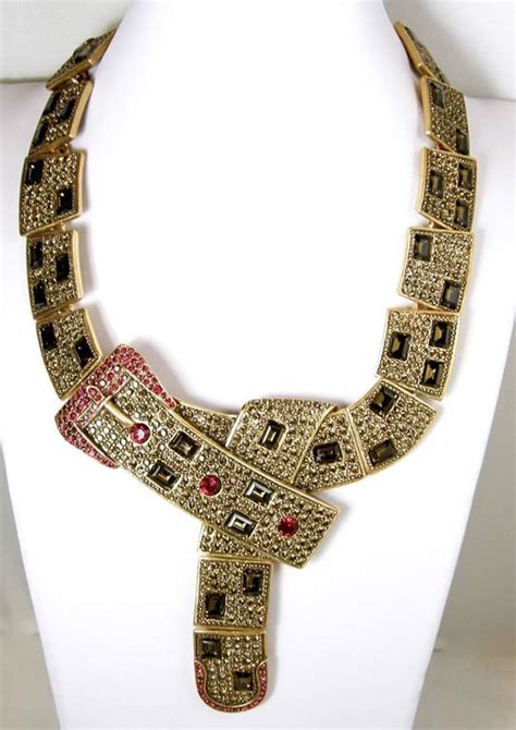 fake oscar de la renta buckle necklace